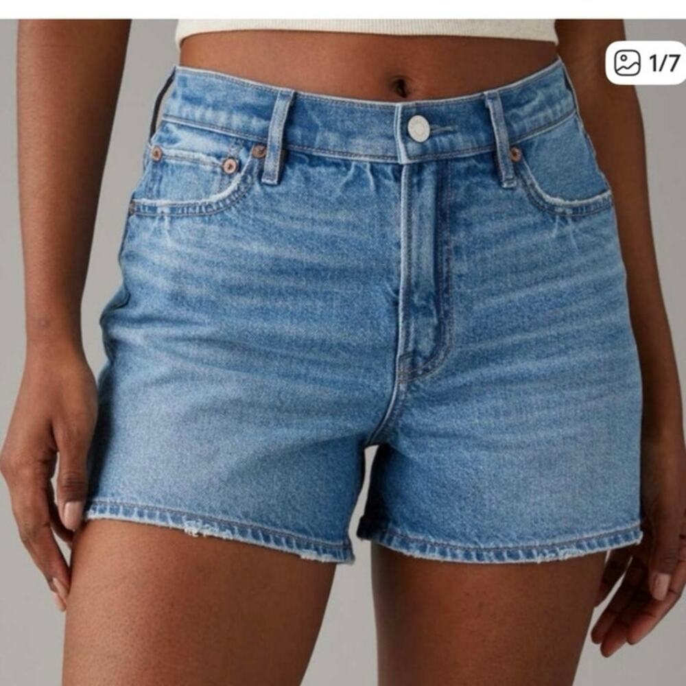 American Eagle Women's strigid Relaxed Denim Shorts High Rise size 000